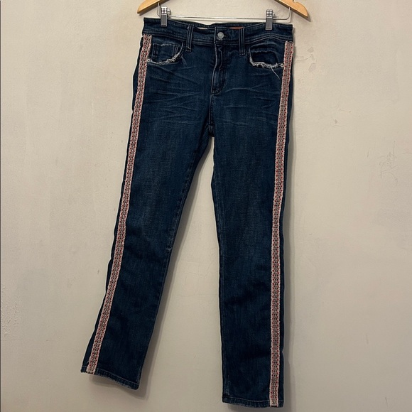 Anthropologie Pilcro slim cropped boyfriend jeans with accent design Size 28 EUC - Picture 2 of 11